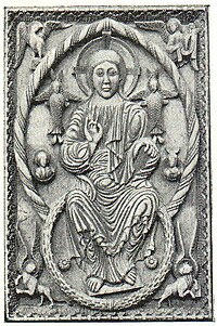 Karolingischer Buchdeckel m. thronendem Christus (Elfenbein, 9.–10. Jh.).