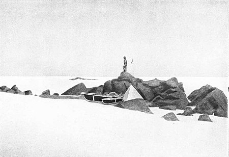 Vår første teltplass på bar mark. Houens Ø. Fot. 16. august 1895.