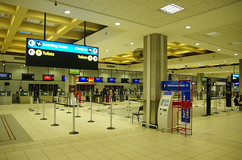 Datei:ZA-PE-airport-checkin.jpg