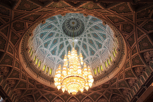 File:Sultan Qaboos Grand Mosque Muscat Chandelier.jpg