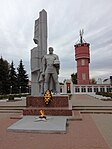 Братская могила 138 советских воинов, погибших в боях с фашистскими захватчиками, в которой похоронен Герой Советского Союза капитан М. С. Малов