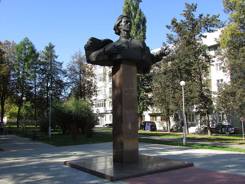 Файл:Памятник М. Сеспелю.JPG