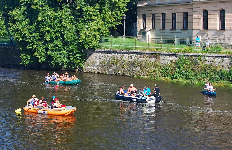 Файл:Vltava Cesky-Krumlov-WV.jpg