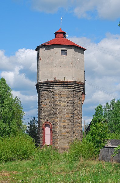 Файл:Water-tower Verkhoturie-WV.jpg