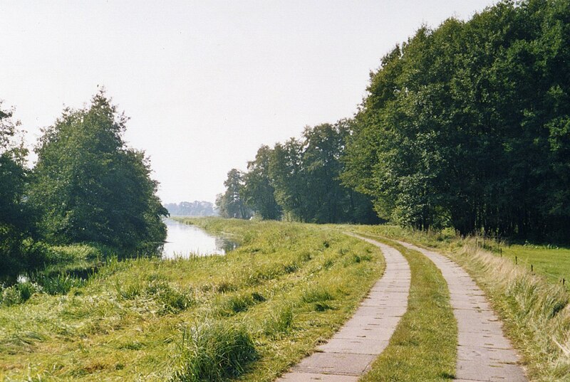 Datei:Plattenweg-Beelitz.jpg