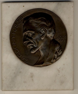 Fájl:Sződy Szilárd (1878-1939), Gárdonyi Géza 1929 eo. réz galvanó plakett 91 mm márványon.jpg