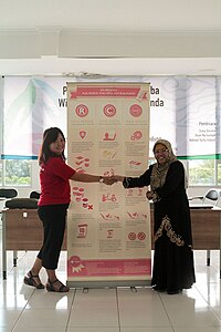 Maret 24 2016 Penyerahan roll banner Hak Cipta kepada Pusat Studi Sunda.jpeg