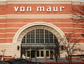 The Von Maur store at Westroads mall in Omaha, Nebraska Stock Photo - Alamy