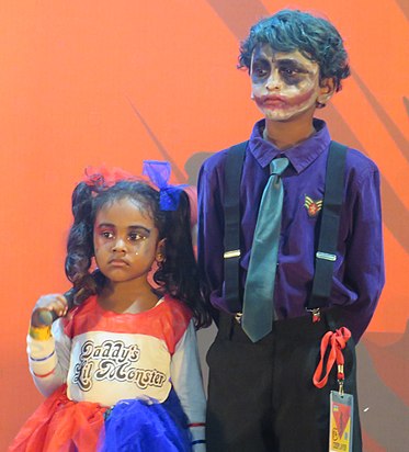 Cosplayers as Harley Quinn (left) and Joker (right). Image: Agastya.