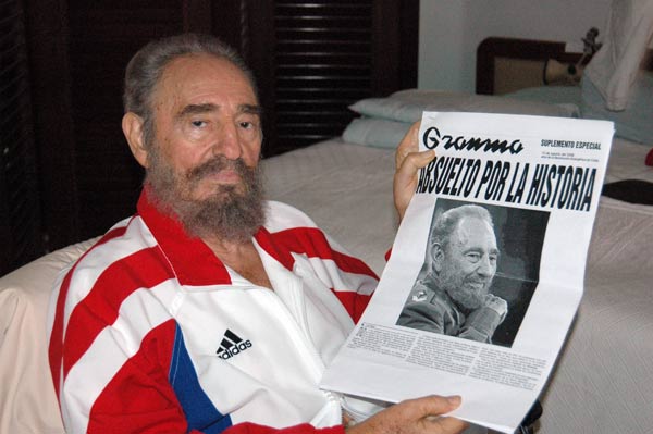 Plik:Fidel Castro - Granma.jpg