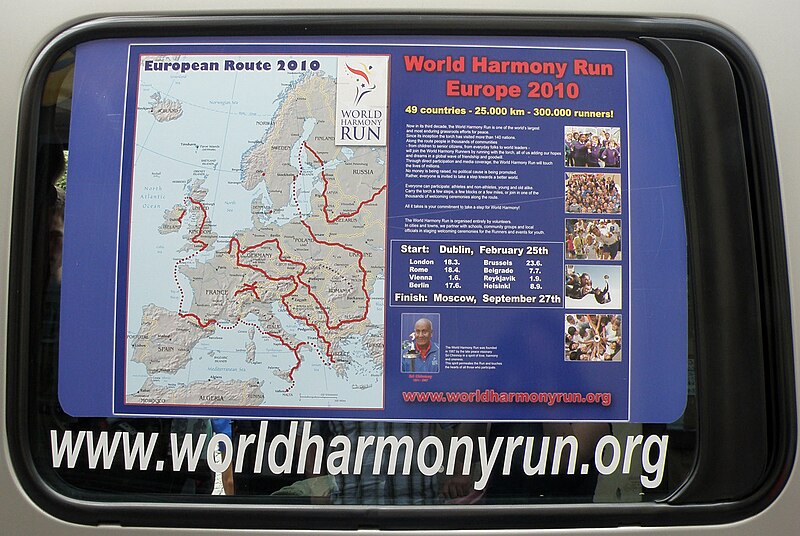 Plik:World Harmony Run 2010.JPG