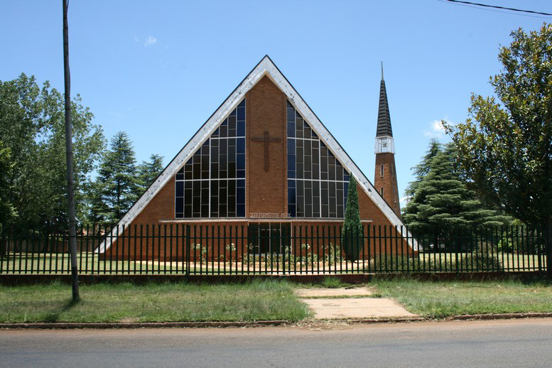 Lêer:Gereformeerde kerk Carolina Ferdie van Wyk.jpg