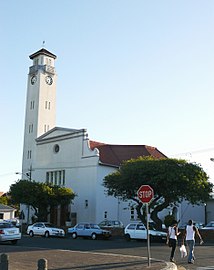 Die gebou van die NG gemeente Goodwood, waarvan ds. H.J.C. Snijders die hoeksteen op 27 April 1940 gelê het.