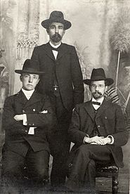 Di. J.G.H. van der Walt, G.H.J. Kruger en dr. PC Snyman, omstreeks 1910.