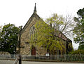 Die meeste kerke op Bedford is meer as 'n eeu oud en redelik klein soos dié Presbiteriaanse kerkie.