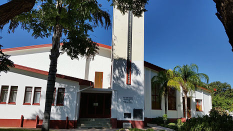 Die NG kerk Tsumeb is in 1973 opgerig, een van net twee (sover bekend) kerkgeboue wat Smith vir NG gemeentes in Namibië ontwerp het.