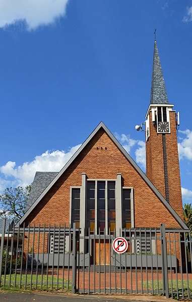 Lêer:Gereformeerde kerk Linden, Januarie 2018, Morné van Rooyen.jpg