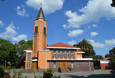 Die NG gemeente Linden se kerkgebou is ingewy op Sondag 3 Mei 1942.