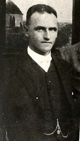 Ds. C.W.M. du Toit, leraar van 1917 tot 1920. Sy vader was ds. S.J. du Toit en sy halfbroer Totius. Ds. C.M.W. du Toit was lid van die volksraad van 1929 tot 1943.