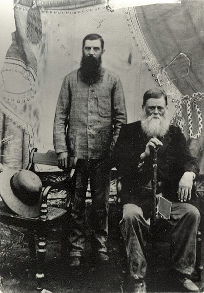 Lêer:Maarten Kruger en sy seun Louw, Boerekrygsgevangenes op Ceylon, 1901.jpg