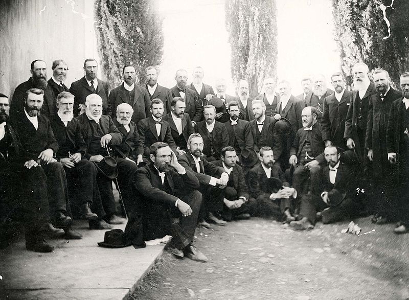 Lêer:Algemene Vergadering van die Gereformeerde kerk op Burgersdorp, 1902.jpg