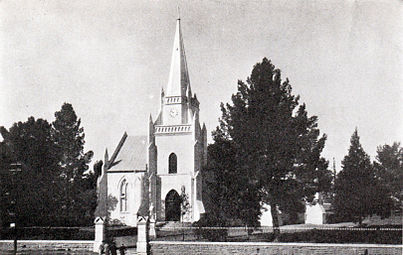 Die tweede kerkgebou van die NG gemeente Somerset-Oos is op 17 November 1871 ingewy tydens die meer as 40 jaar lange dienstyd van ds. J.H. Hofmeyr.