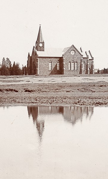 Lêer:Ou Gereformeerde kerk Krugersdorp.jpg