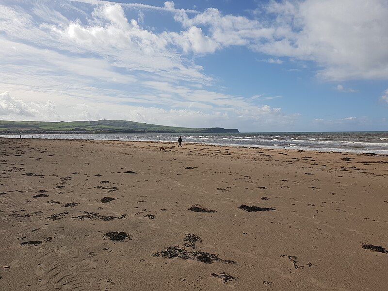 Lêer:Strand in Ayr, Skotland.jpg