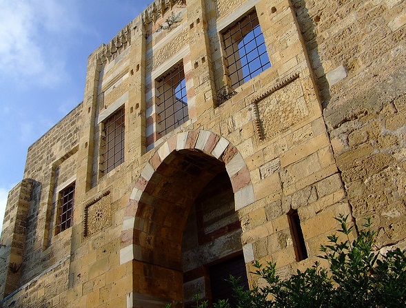 فن العمارة الإسلامية المملوكية بغزة.