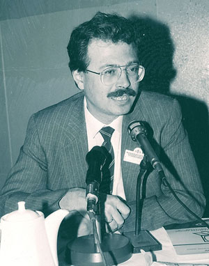 Fayl:Adnan Kahveçi.jpg