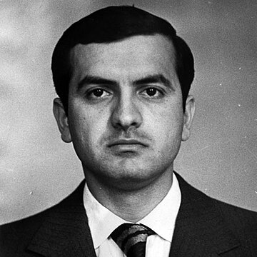 Vaqif Hüseynov (dövlət xadimi, 1942)