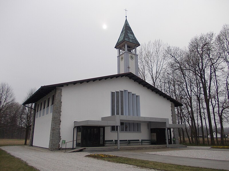 Datoteka:Cerkev bl. Antona Martina Slomška, Gornja Bistrica.JPG