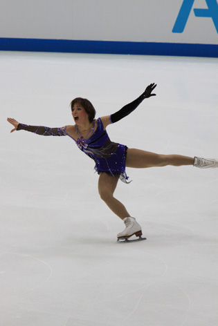 File:2009 NHK Trophy Ladies - Alena LEONOVA - 4225a.jpg