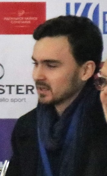 File:2019 Russian Figure Skating Championships Polina Kostiukovich Dmitrii Ialin 2018-12-22 16-10-20 (cropped) - Vasilii Velikov.jpg