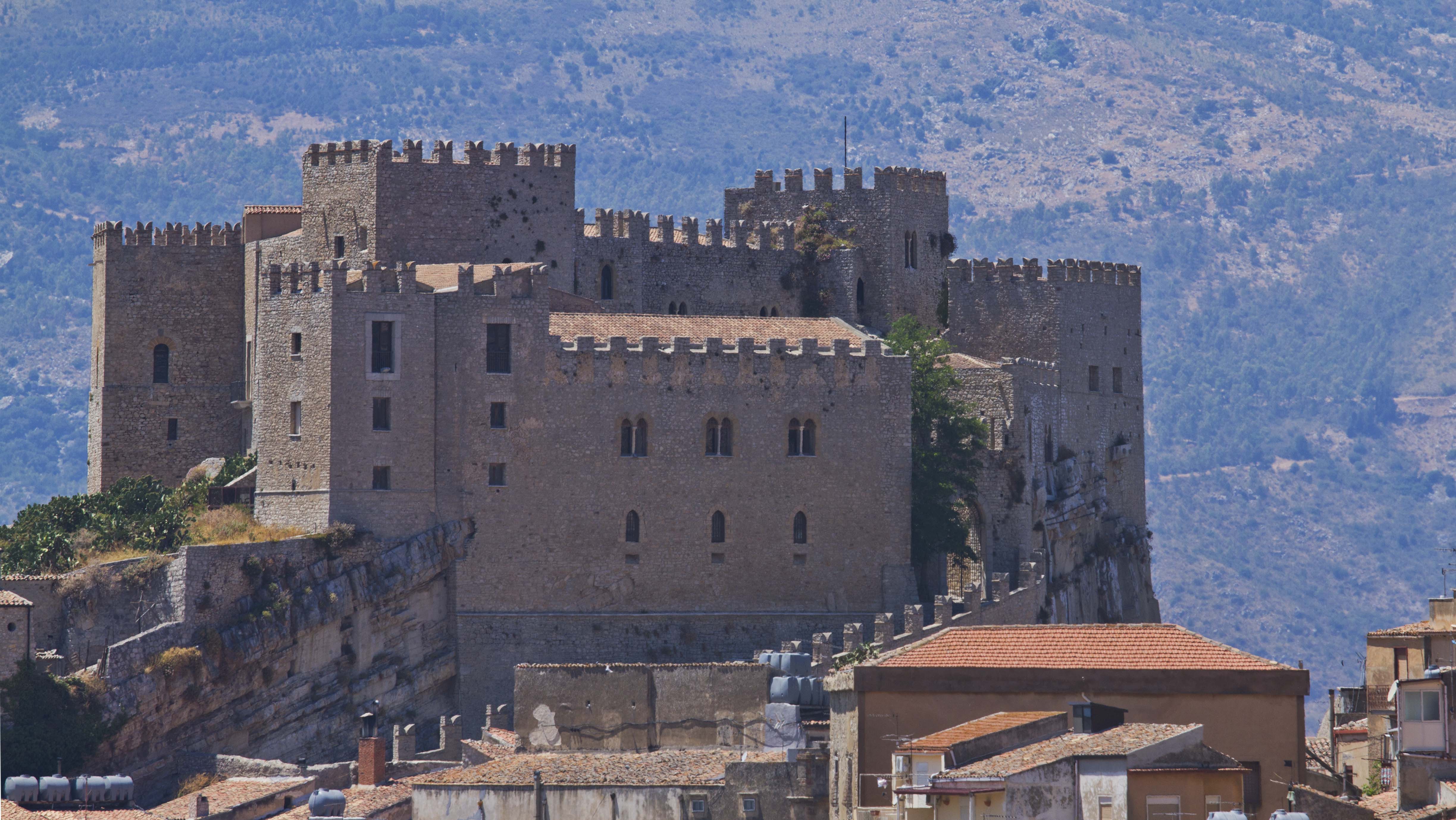 Castello di Caccamo - Wikipedia