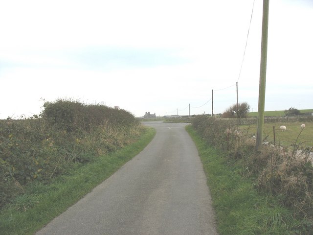 File:Approaching the junction with the A4080 - geograph.org.uk - 1036961.jpg