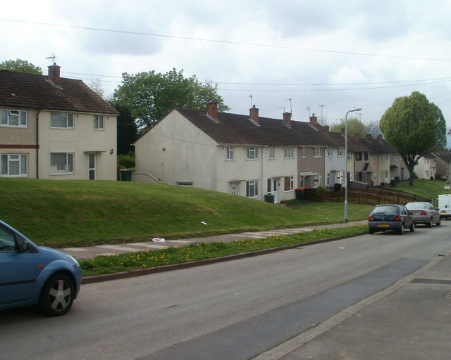 File:Constable Drive houses, Newport - geograph.org.uk - 2357280.jpg