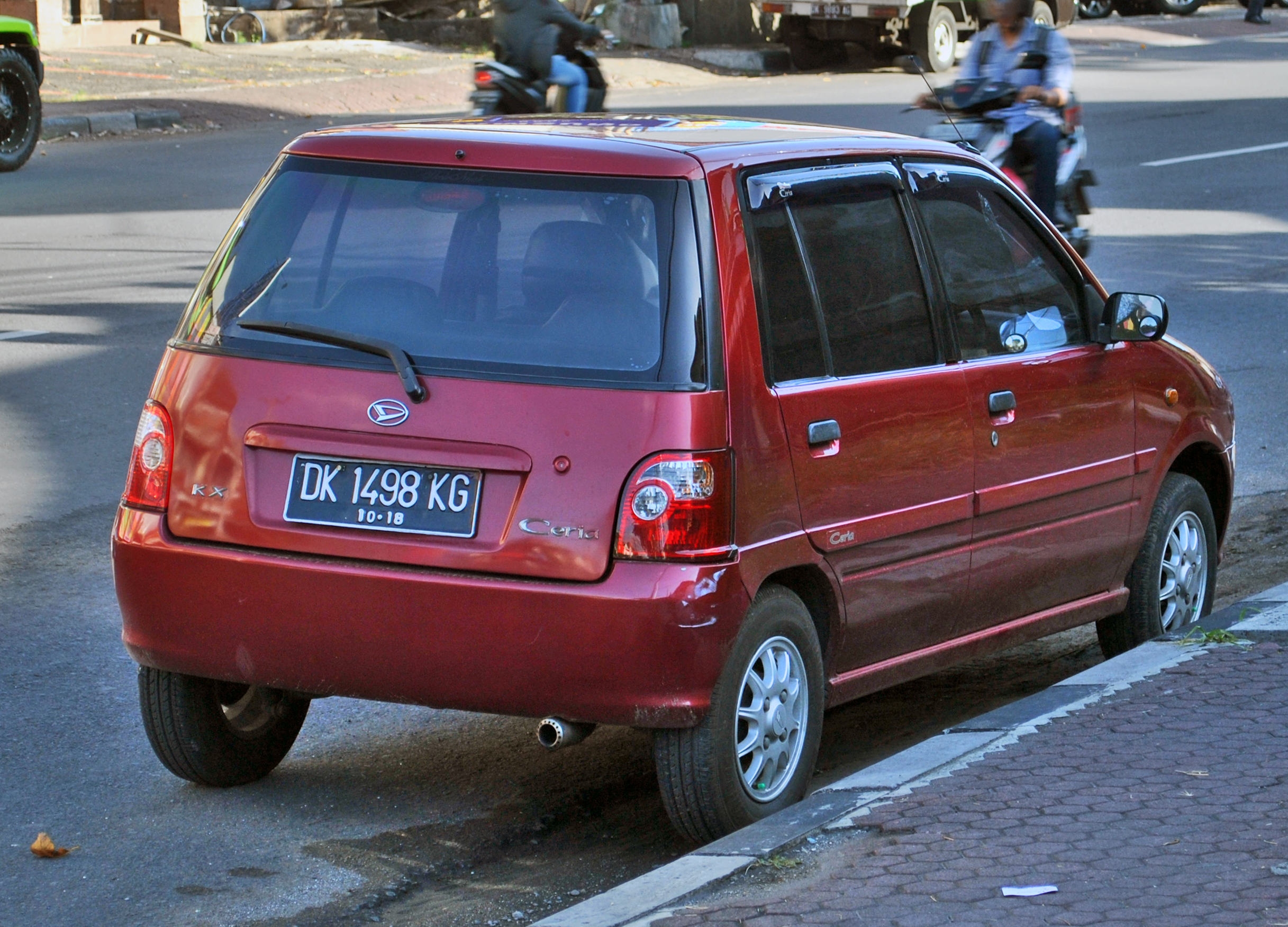 File:Daihatsu Ceria facelift, Denpasar (rear).jpg 