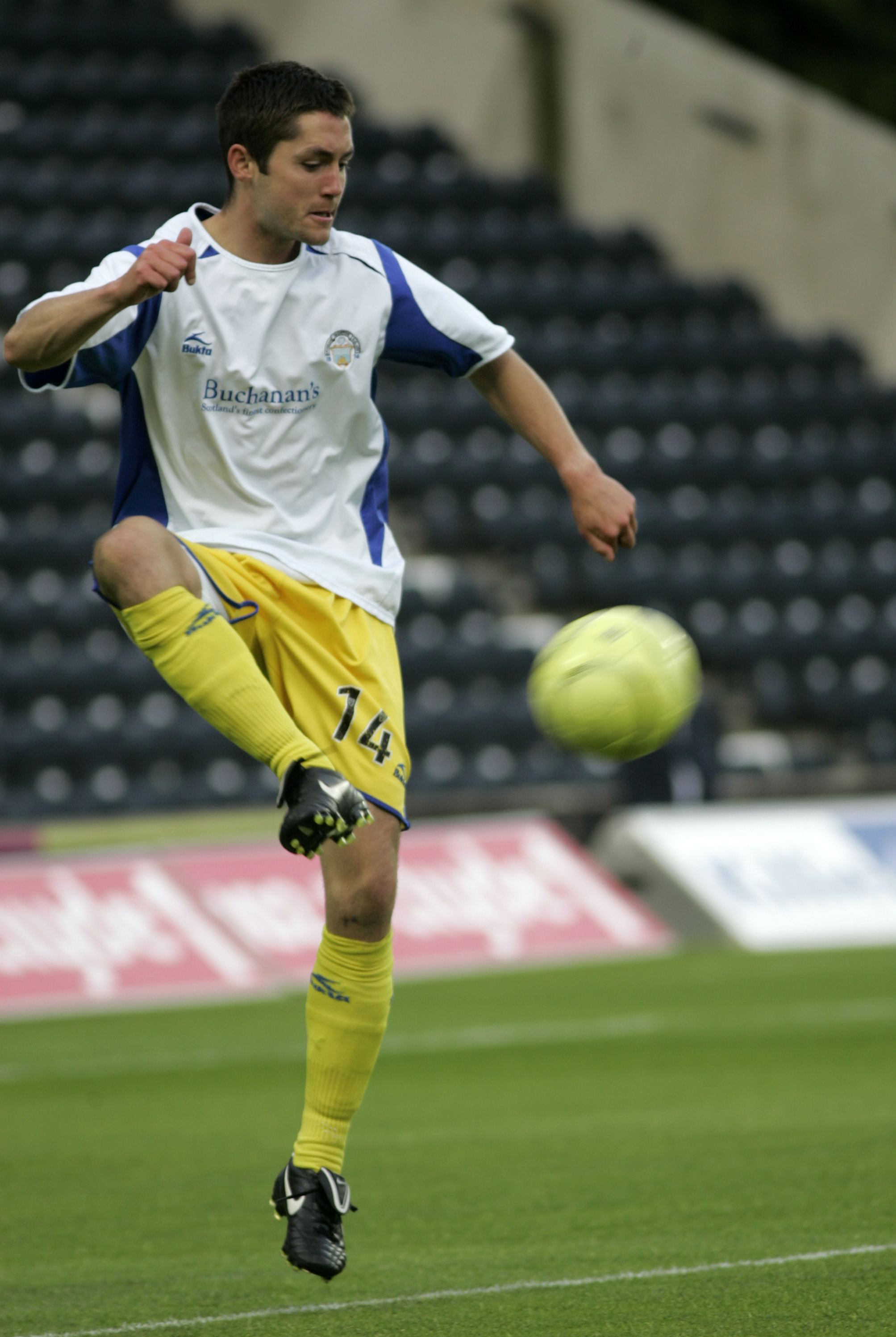 MacGregor with [[Greenock Morton F.C.|Greenock Morton]]