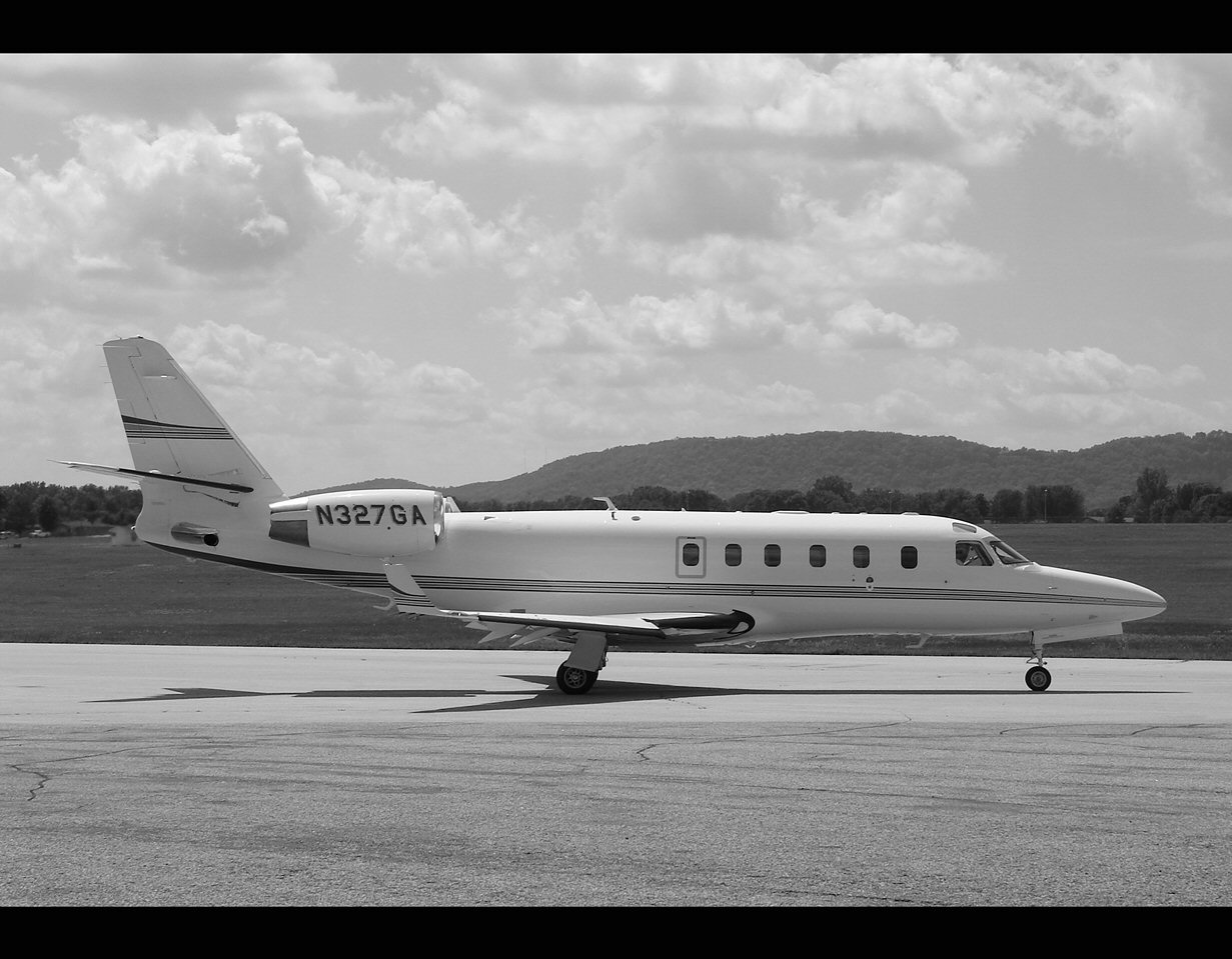 Gulfstream G100 in b-w (388266825).jpg