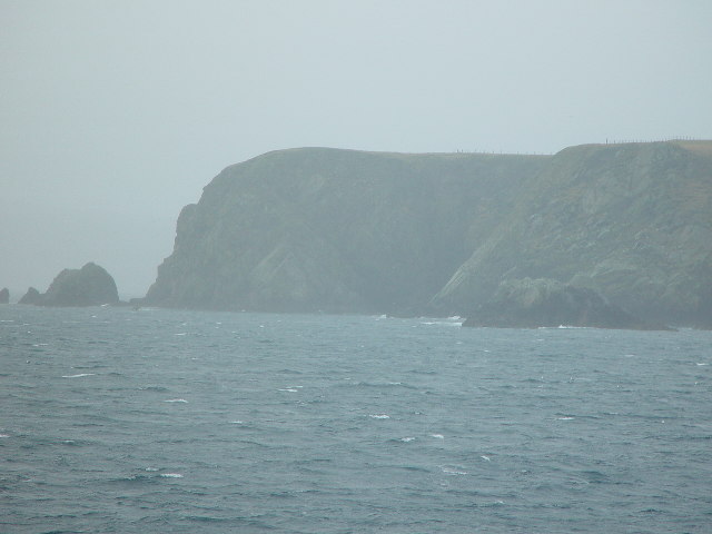 File:Hamera Head, Shetland - geograph.org.uk - 117594.jpg