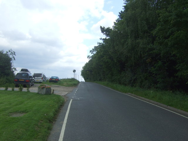 File:Hastingwood Road - geograph.org.uk - 5488864.jpg