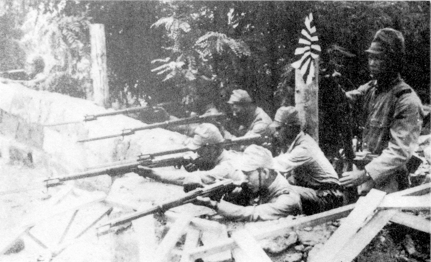 File:Japanese soldiers in Tongzhou Incident 1.png - Wikimedia Commons