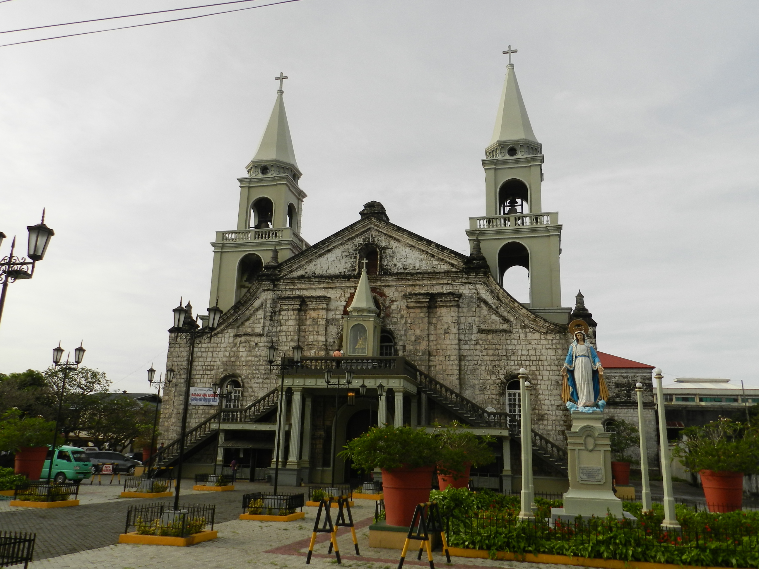 Jaro Church.jpg.