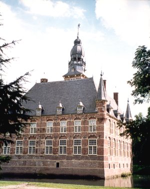 File:KasteelWijchen-1-.jpg