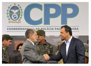 File:Ministro Celso Amorim e o governador do Rio, Sergio Cabral (7609287650).jpg