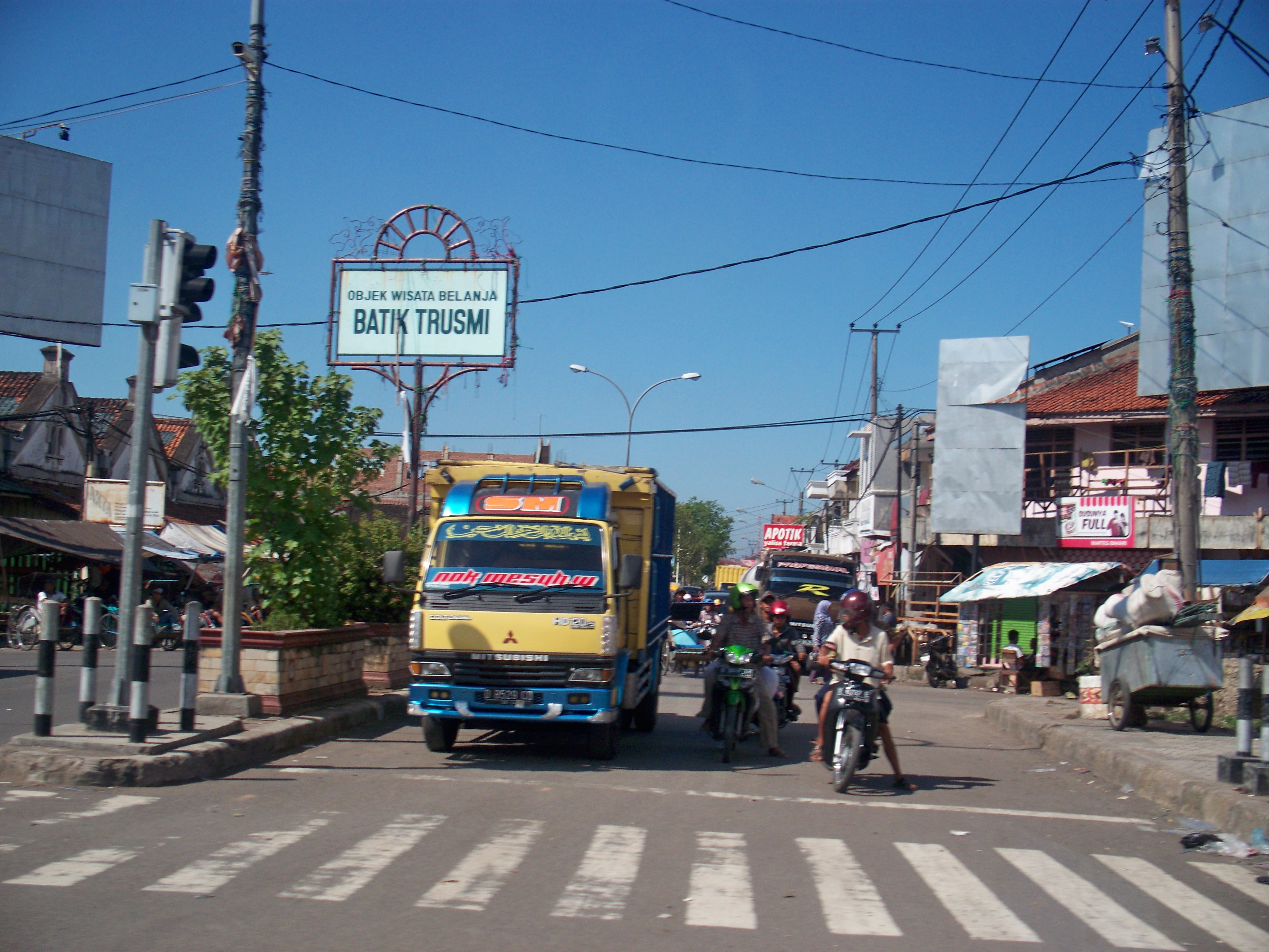 File Objek Wisata Belanja Batik Trusmi Panoramio Jpg