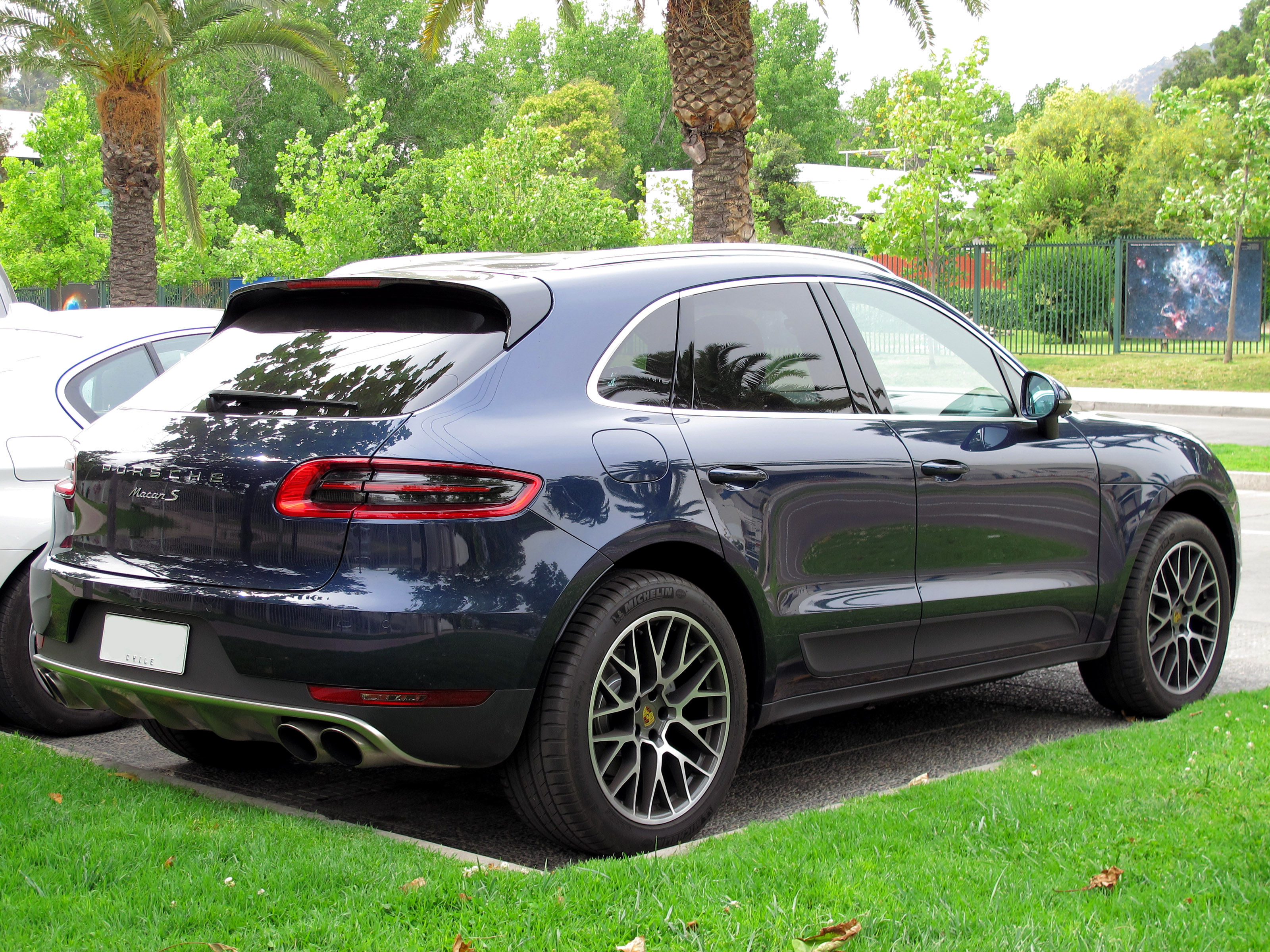 Macan genius. Porsche Macan 3. Porsche Macan Turbo 2015. Macan s Порше. Порше Макан 2015.