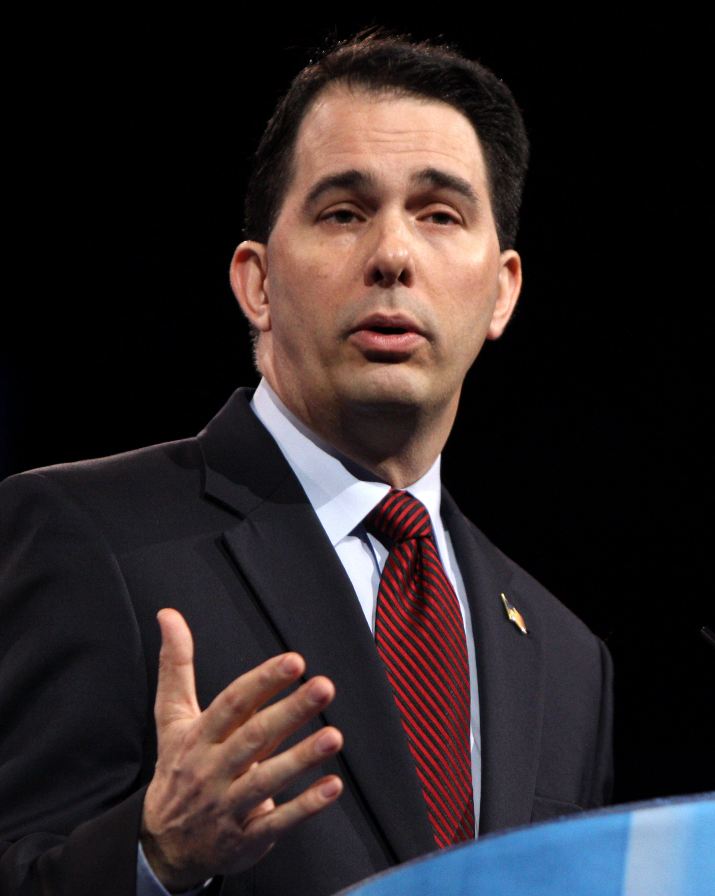 how much money does scott walker make