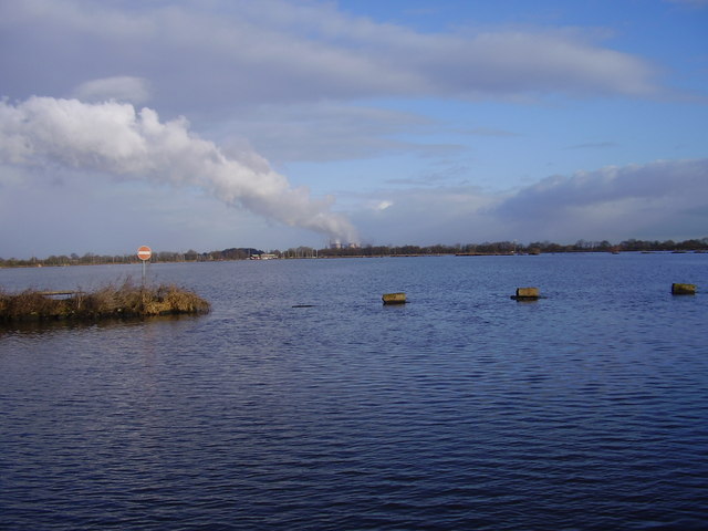 Southfield reservoir. - geograph.org.uk - 1701876